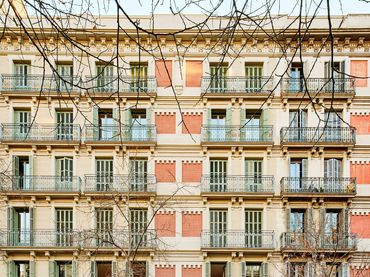 Apartment with balcony for sale in Eixample