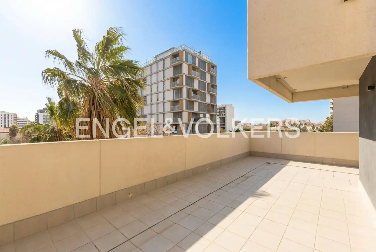 Terraza de Piso en venta en Valencia con Aire acondicionado, Calefacción y Piscina