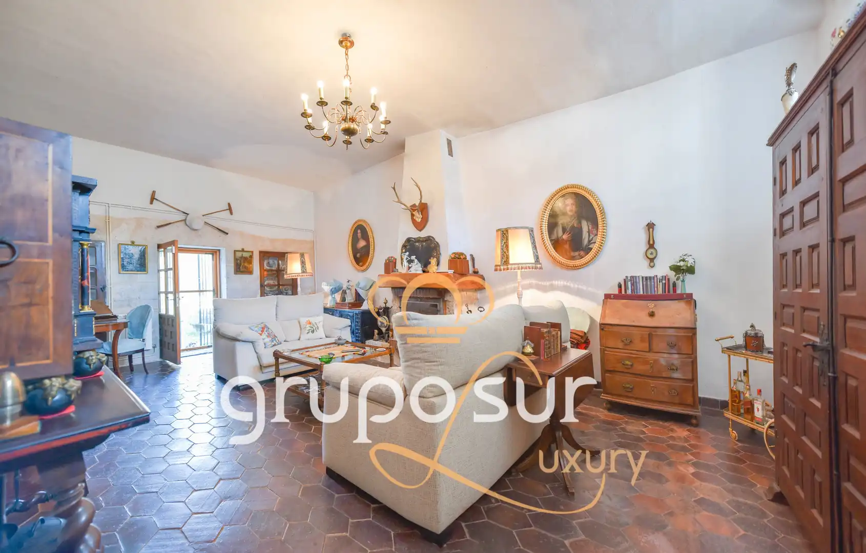 Sala de estar de Casa o chalet en venta en San Cebrián de Mazote con Calefacción, Jardín privado y Parquet