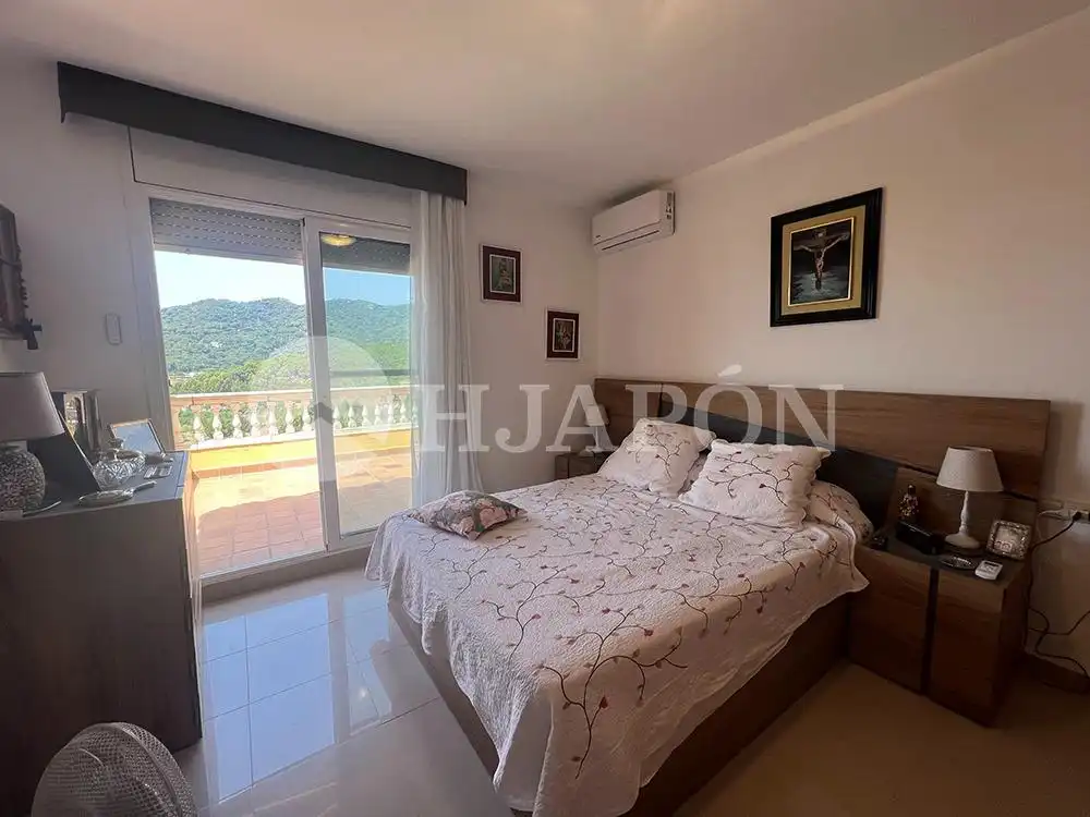 Dormitori de Casa o xalet en venda en Vilassar de Dalt amb Aire condicionat, Calefacció i Jardí privat