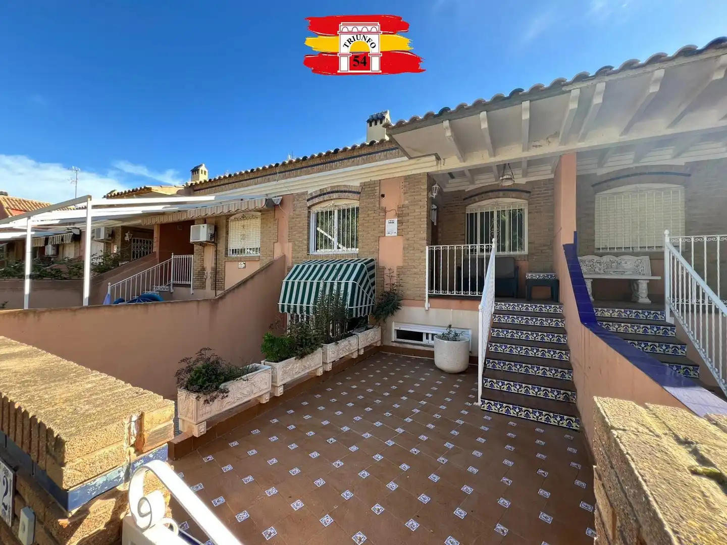 Vista exterior de Piso en venta en Pilar de la Horadada con Terraza, Trastero y Amueblado