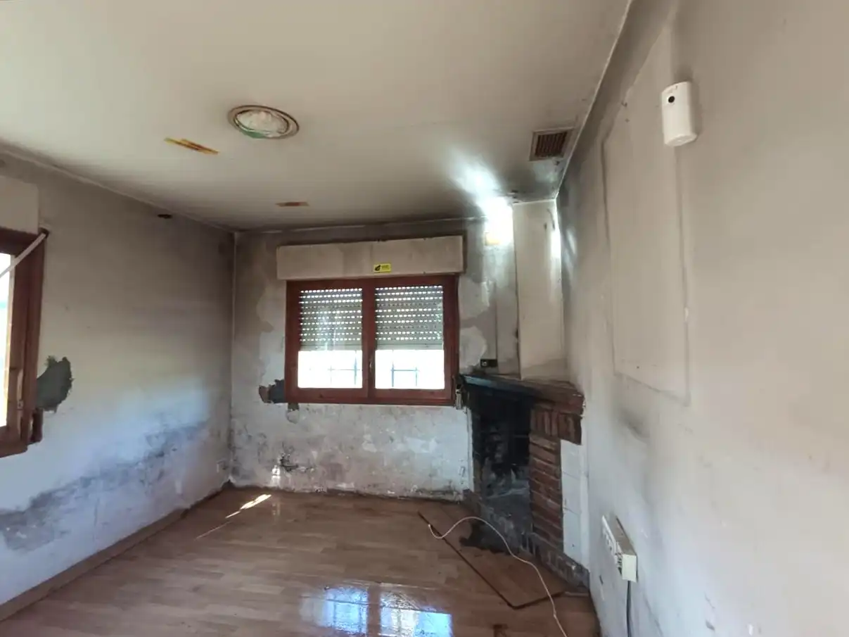 Sala d'estar de Casa o xalet en venda en Vacarisses amb Jardí privat i Parquet