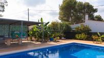 Piscina de Casa o xalet en venda en Cubelles amb Terrassa i Piscina