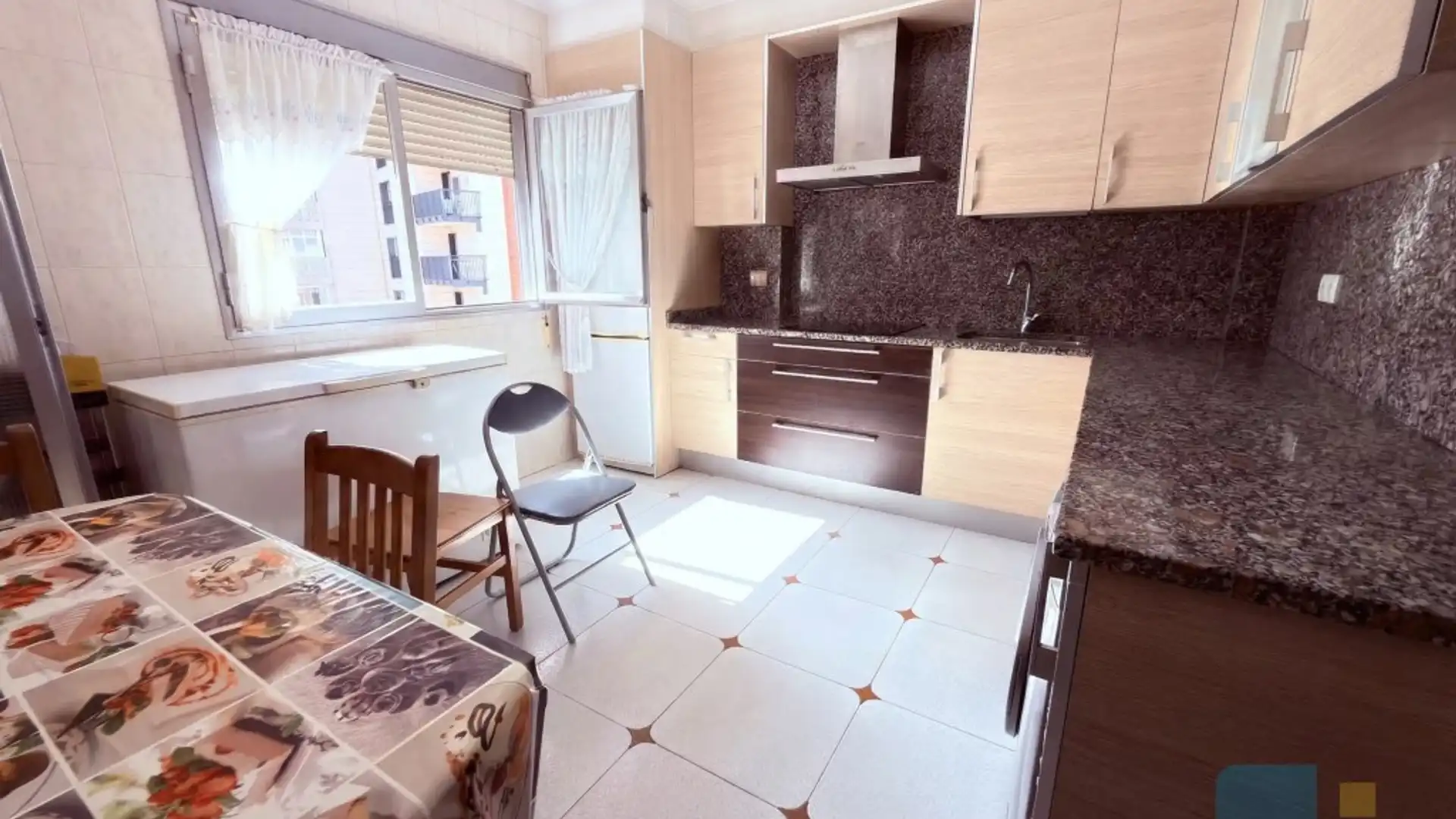 Cocina de Piso en venta en Donostia - San Sebastián  con Balcón