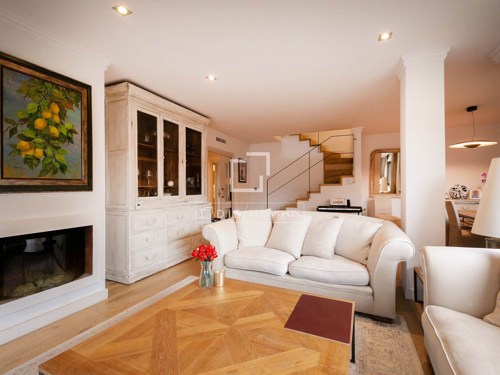 Living room of Flat for sale in Sant Cugat del Vallès  with Air Conditioner, Heating and Terrace