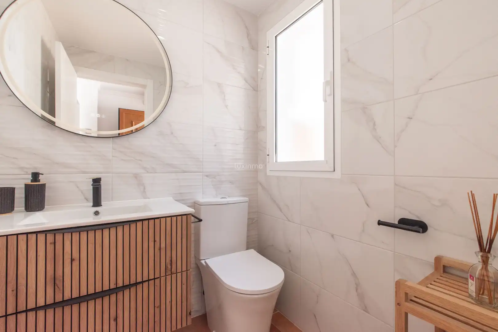 Badezimmer von Einfamilien-Reihenhaus zum Verkauf in Altea mit Klimaanlage, Privatgarten und Terrasse