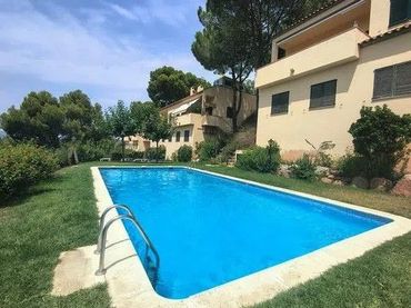 House with pool for sale in Ses Planesses