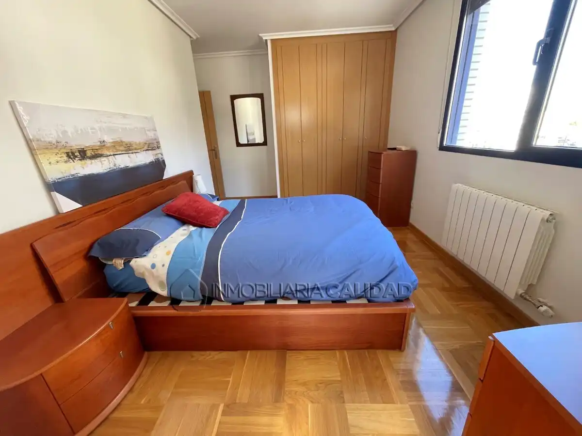 Bedroom of Flat for rent in Burgos  with Heating and Furnished