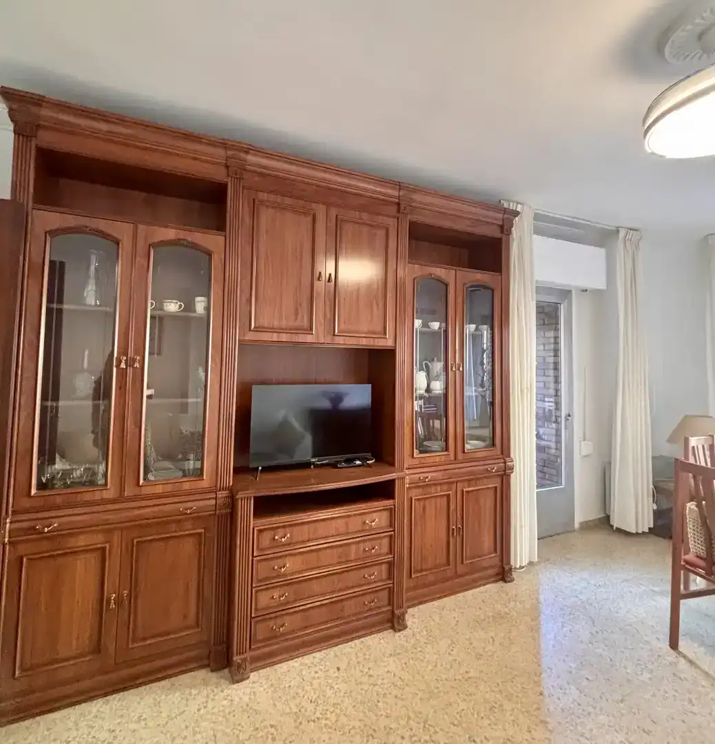 Sala d'estar de Pis de lloguer en Cáceres Capital amb Aire condicionat i Balcó