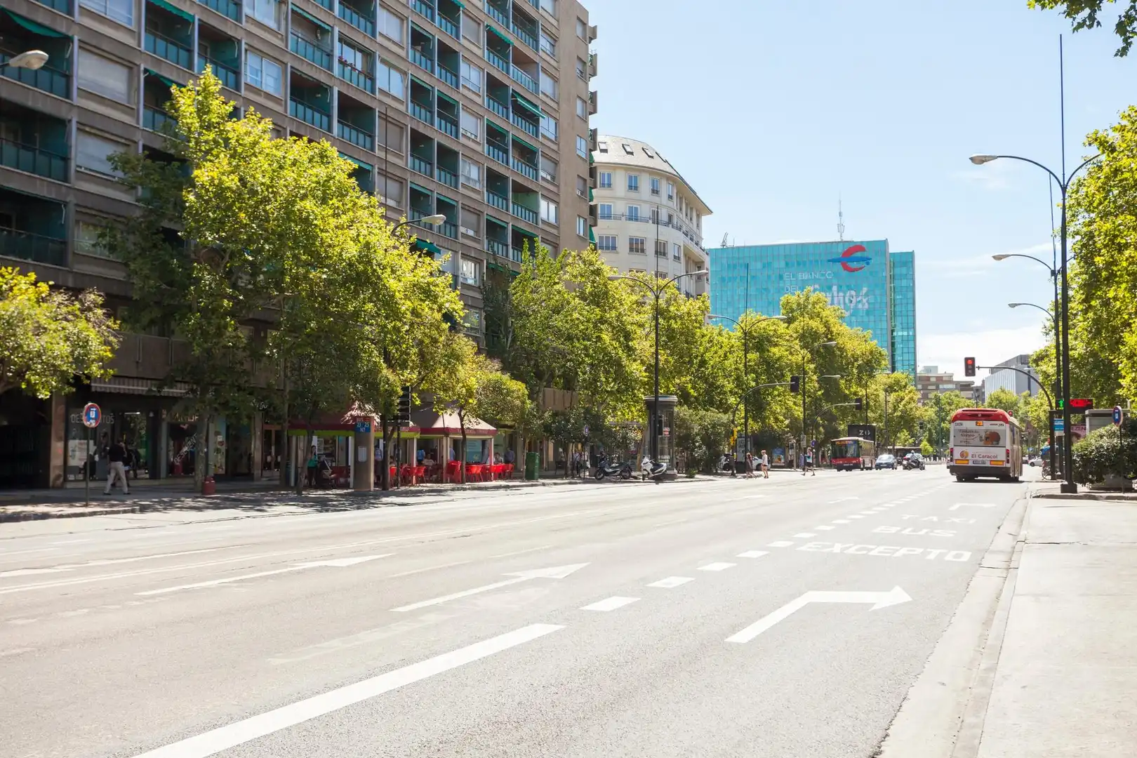 Vista exterior de Piso en venta en Zaragoza con Calefacción y Balcón