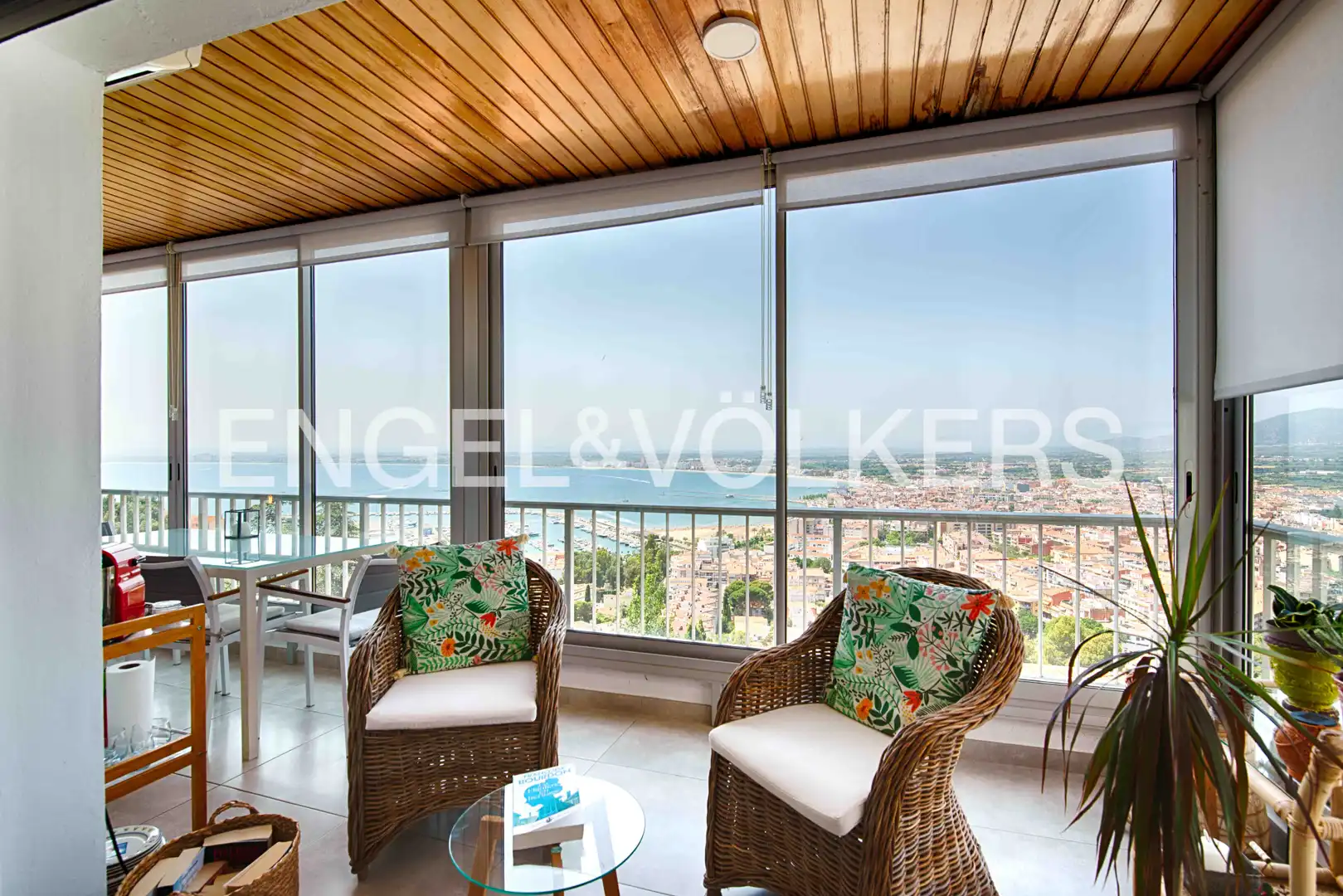 Piso con terraza en venta en Carrer Cant dels Ocells 38, imagen 7
