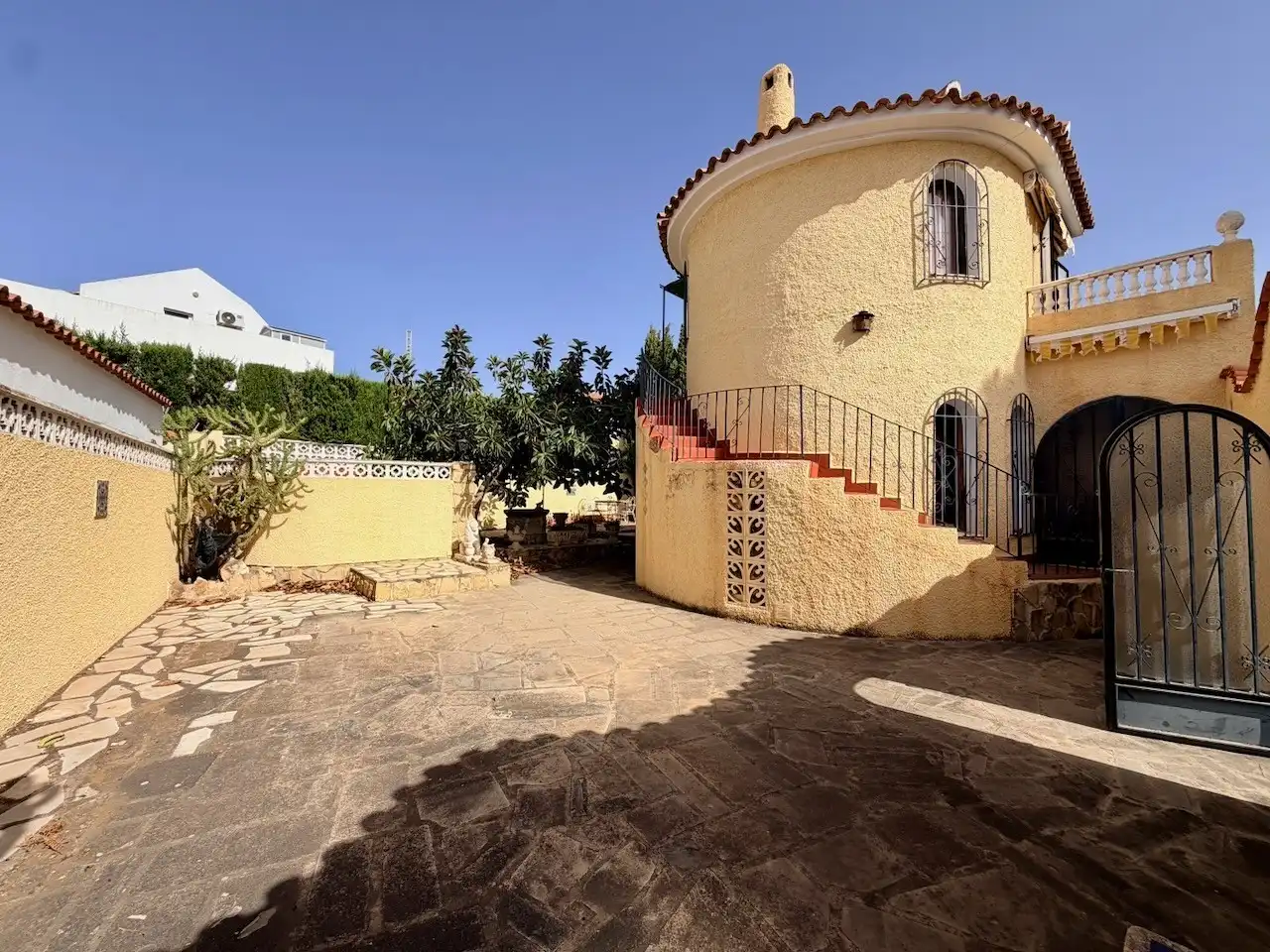 Vista exterior de Casa o chalet en venta en La Nucia con Jardín privado, Terraza y Trastero