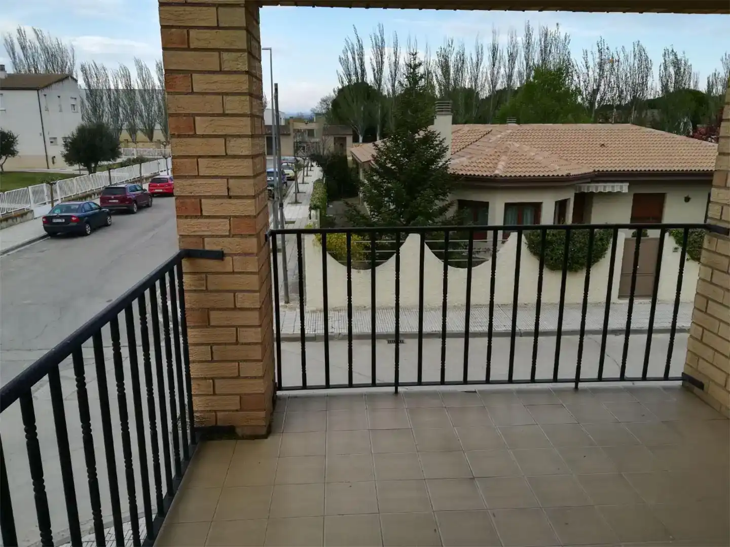 Terrassa de Casa adosada en venda en Sádaba amb Traster, Moblat i Balcó