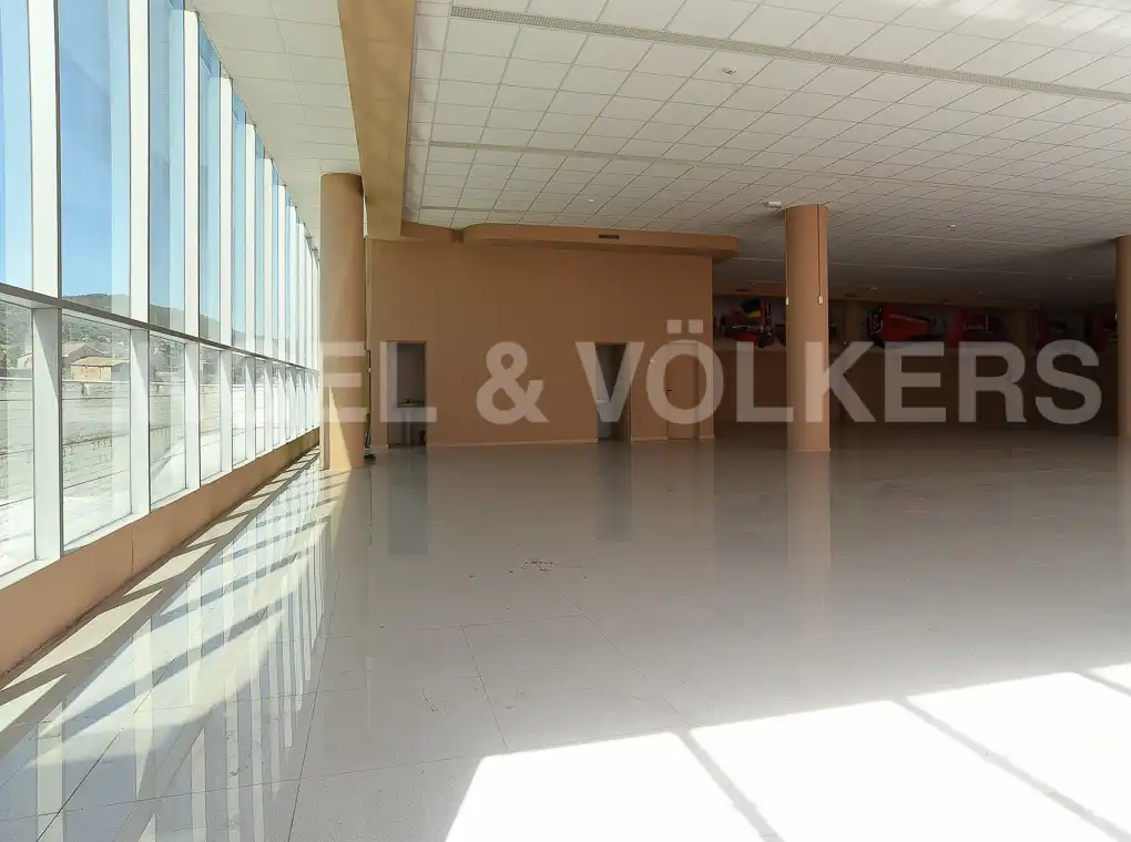 Nave industrial en venta en Sant Just Desvern