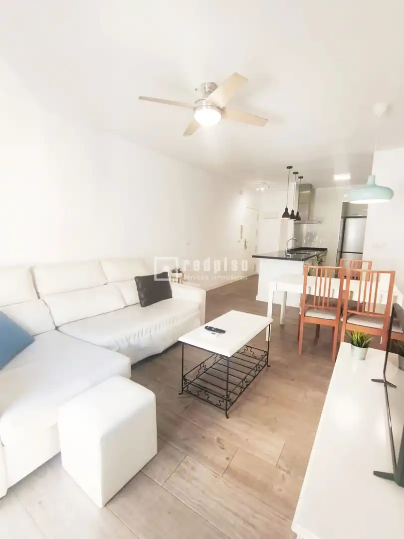 Wohnzimmer von Wohnung zur Miete in Málaga mit Klimaanlage und Parkett