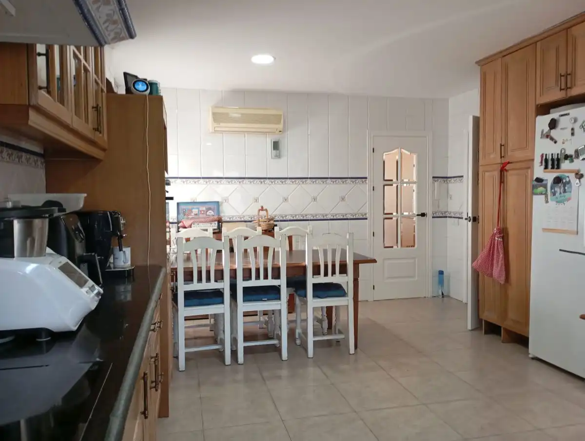 Küche von Haus oder Chalet zum Verkauf in Valdepeñas mit Klimaanlage, Heizung und Terrasse