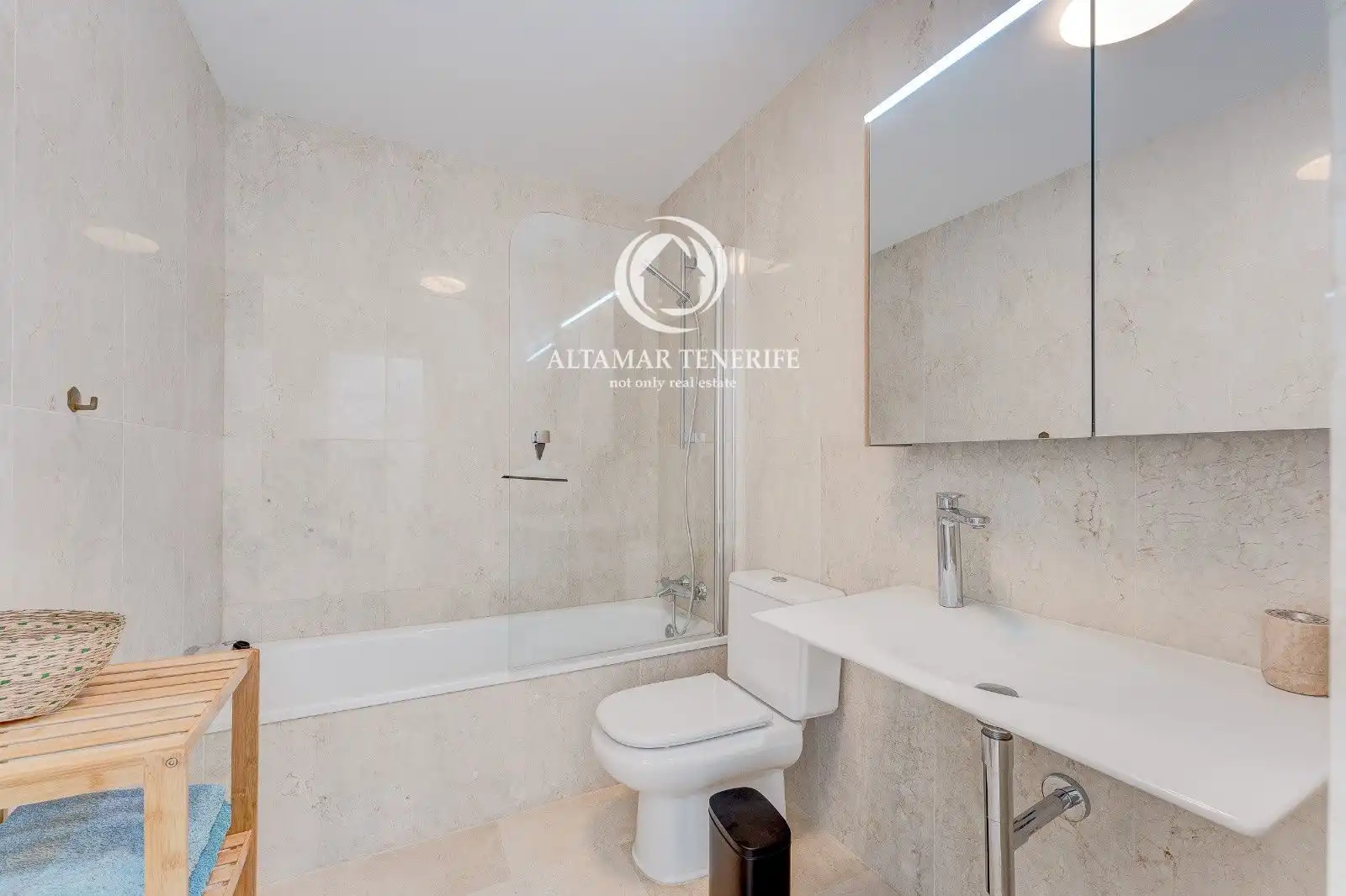 Apartamento con piscina en venta en de los Acantilados, imagen 10