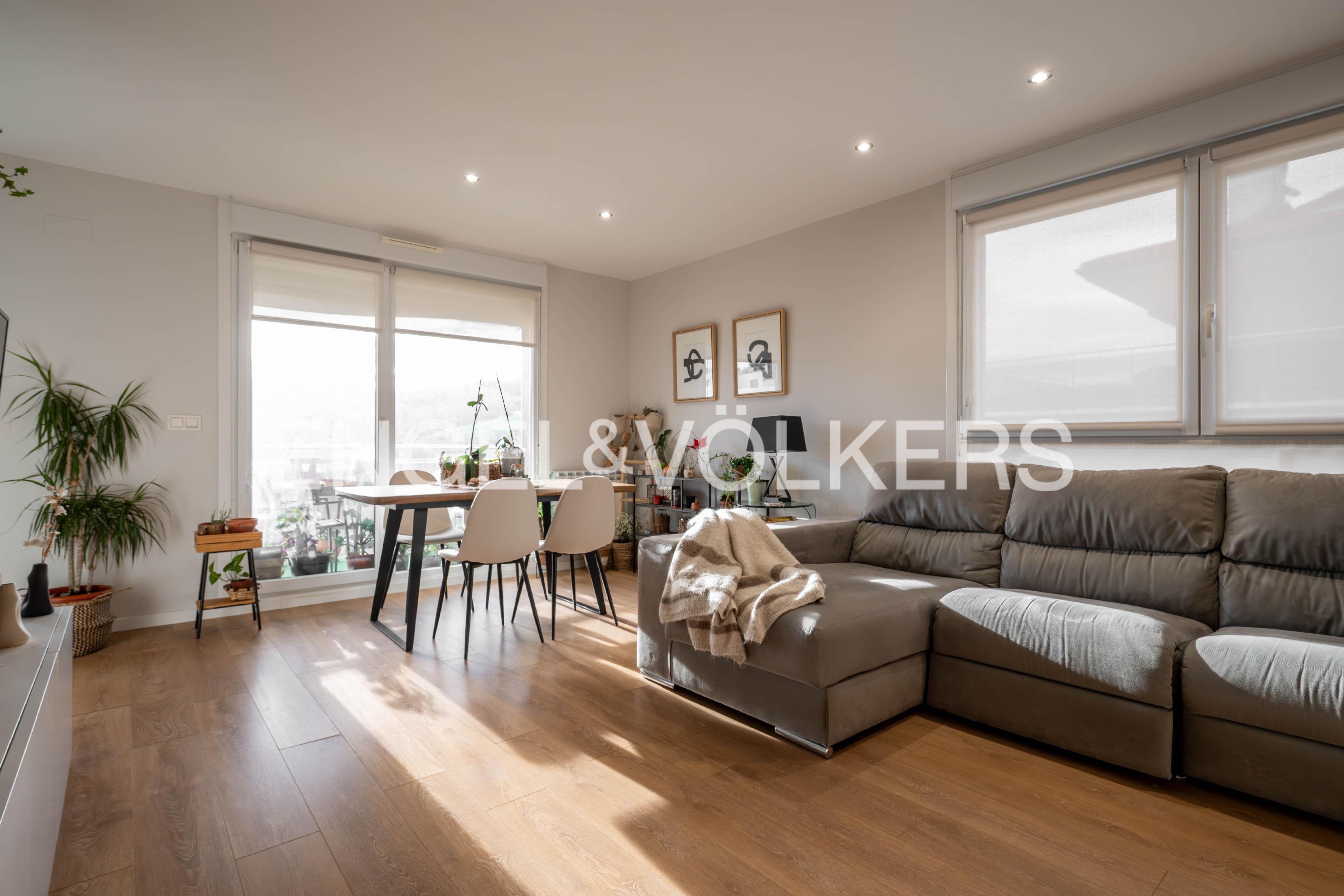 Sala de estar de Apartamento en venta en Lasarte-Oria con Calefacción, Parquet y Terraza