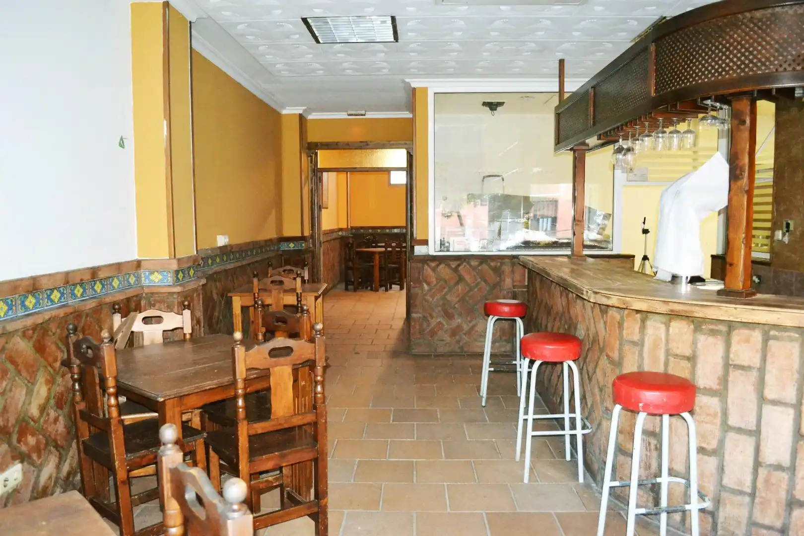 Local de alquiler en Algeciras con Aire acondicionado y Amueblado