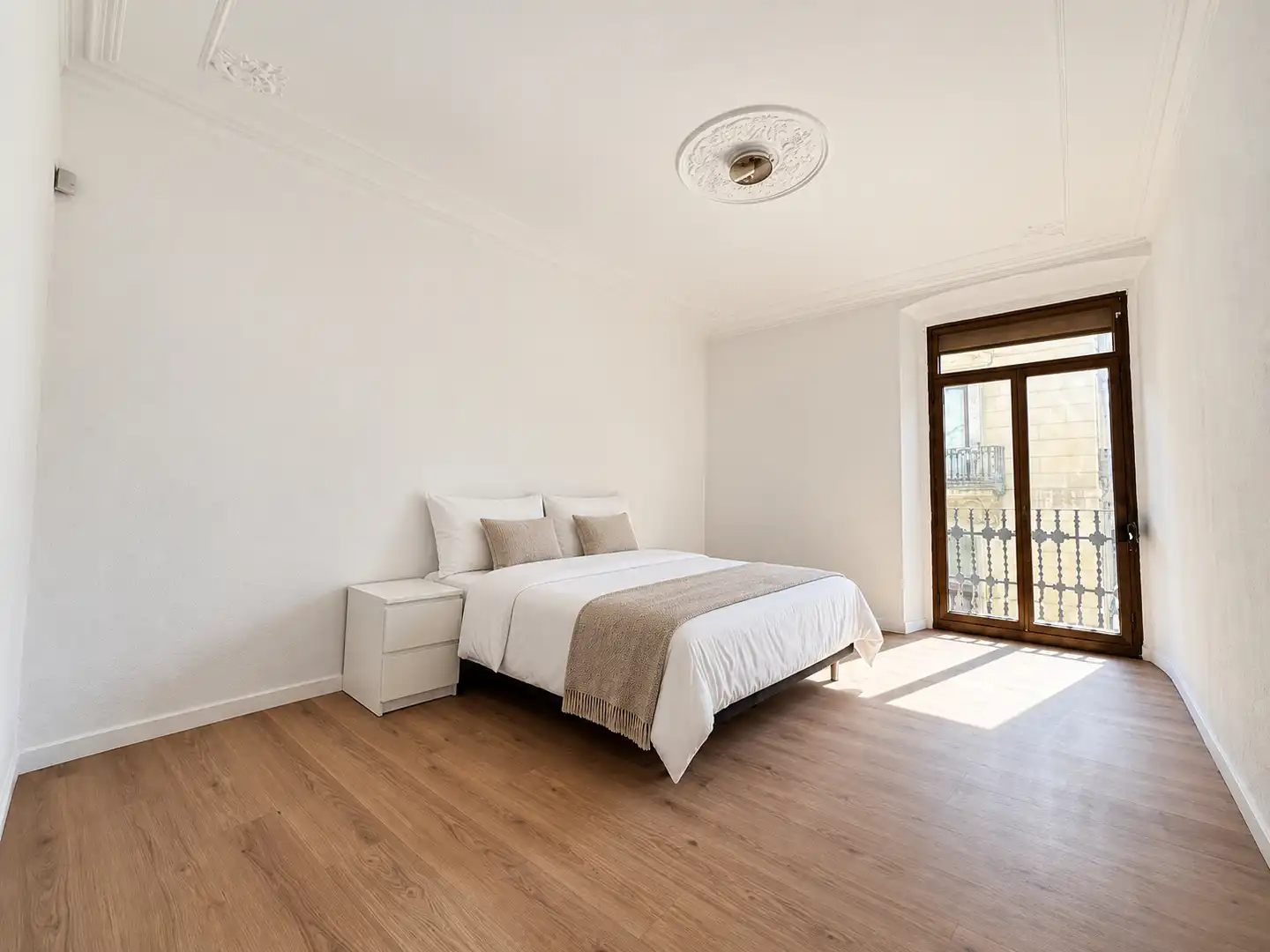 Flat with terrace for sale in Carrer Nou de la Rambla, imagen 8