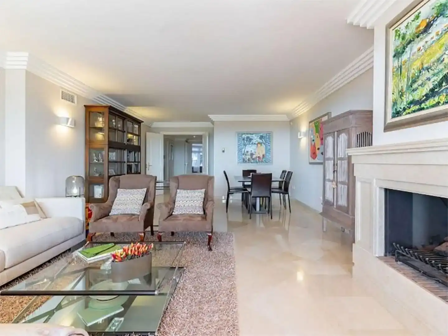 Sala de estar de Ático en venta en Marbella con Aire acondicionado, Jardín privado y Parquet