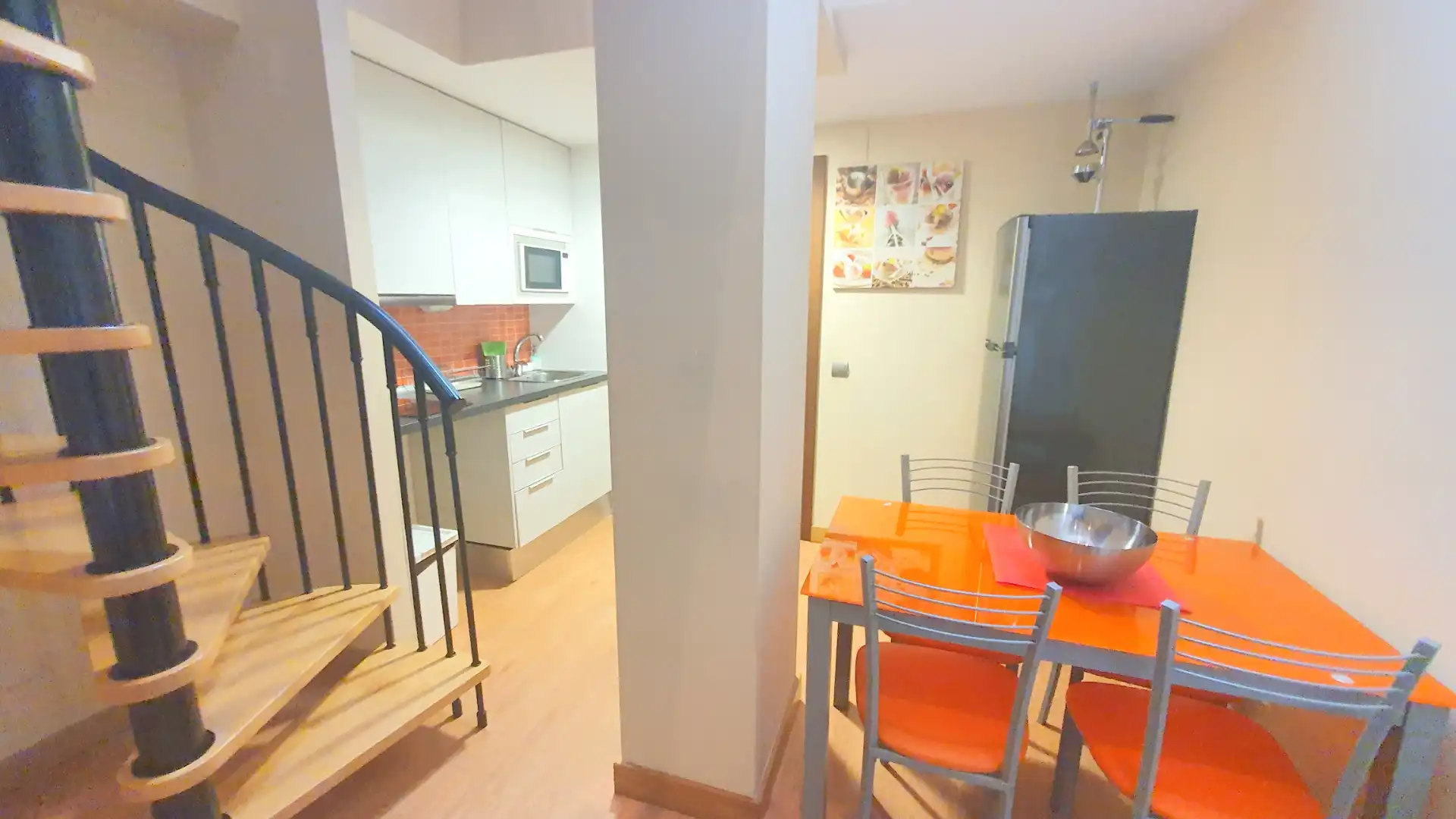 Cocina de Dúplex de alquiler en Barcelona con Aire acondicionado, Calefacción y Terraza