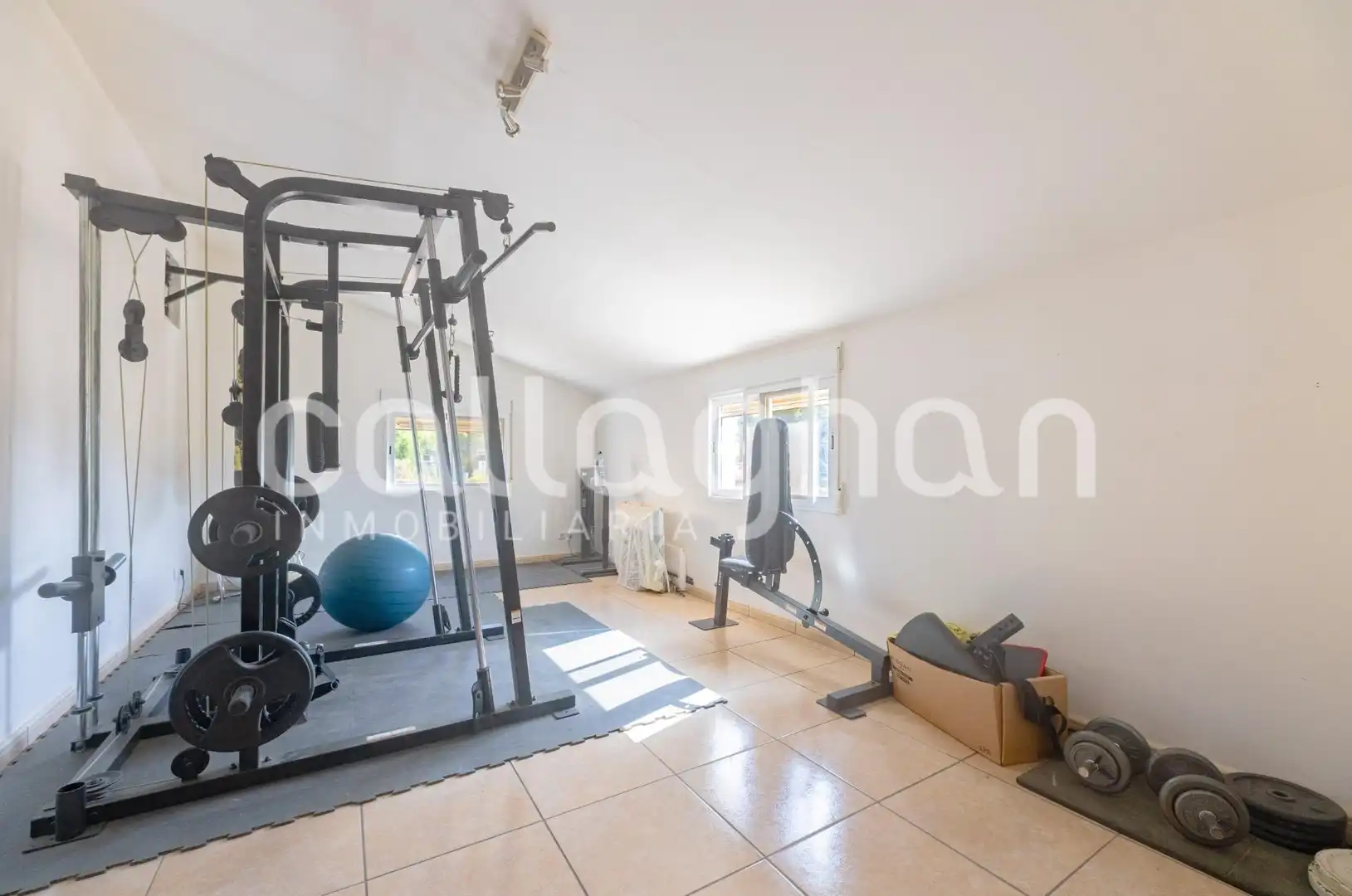 Houses for sale in Serra  with Air Conditioner, Heating and Private garden
