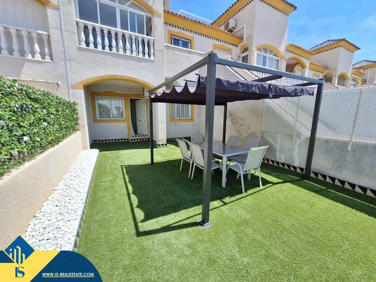 Terrassa de Casa o xalet en venda en Torrevieja amb Aire condicionat, Jardí privat i Terrassa
