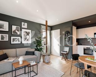 Sala d'estar de Apartament de lloguer en  Barcelona Capital amb Aire condicionat, Calefacció i Moblat
