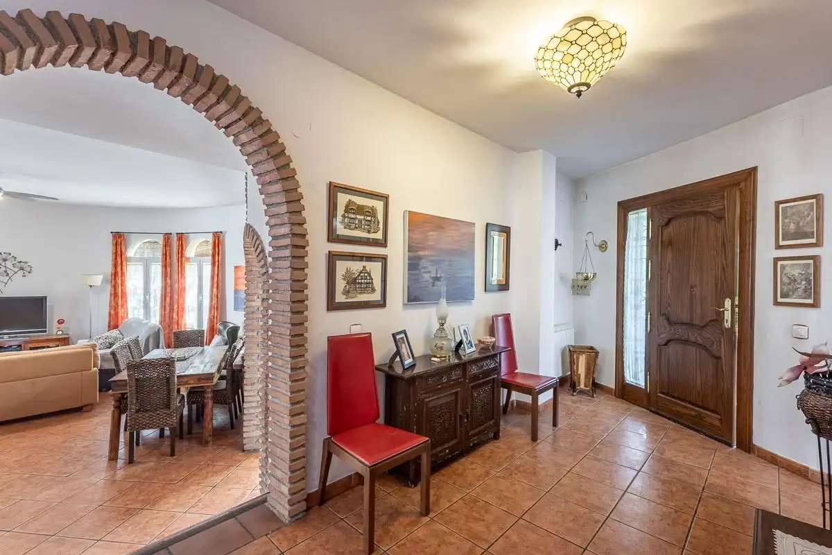 Villa con piscina in vendita a Residencial Triana - Barrio Alto, imagen 24