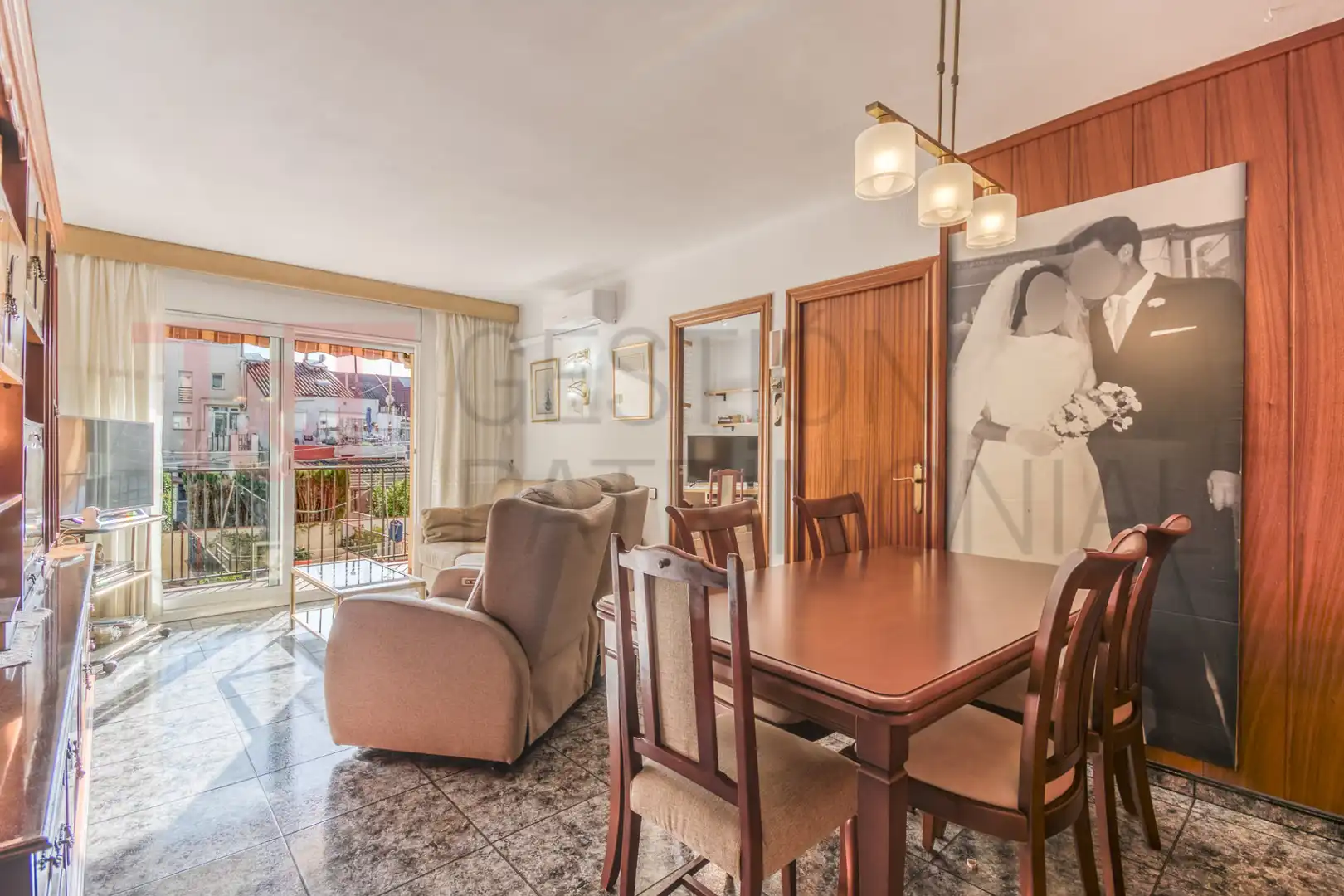 Comedor de Piso en venta en Terrassa con Aire acondicionado, Horno y Microondas