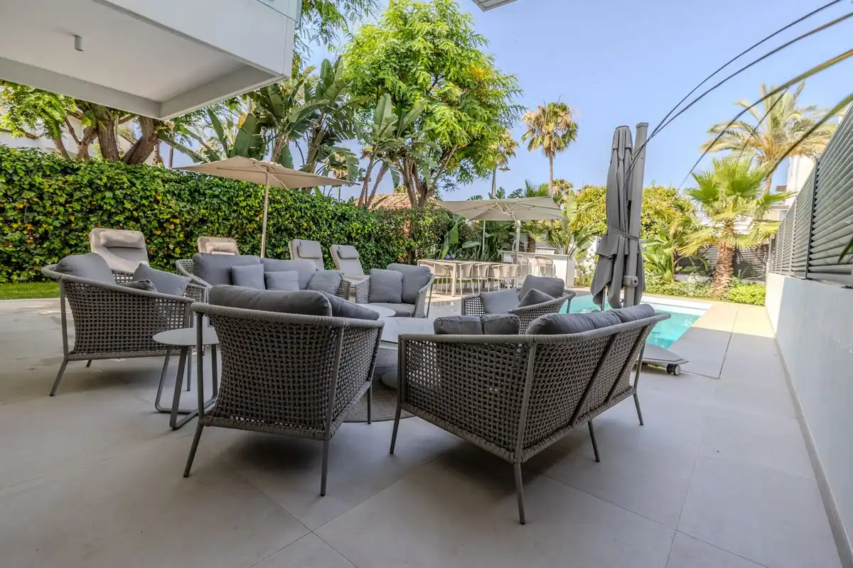 Terrasse von Haus oder Chalet zum Verkauf in Marbella mit Klimaanlage, Privatgarten und Terrasse