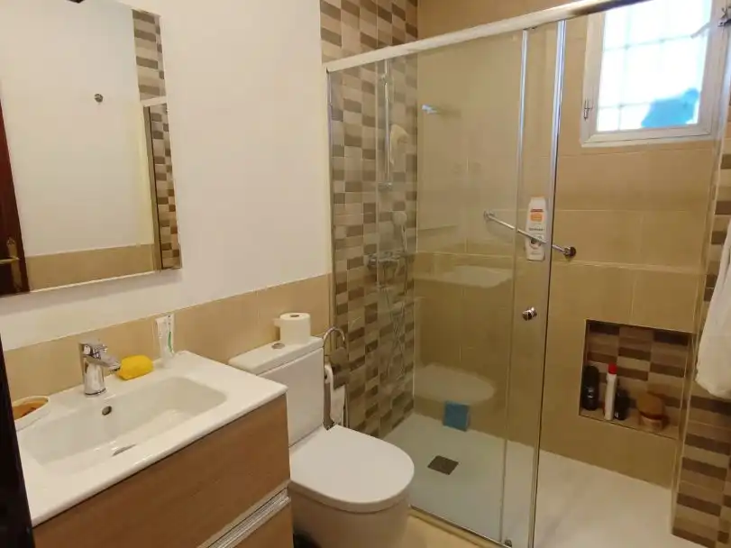 Baño de Casa o chalet en venta en Madrid con Aire acondicionado, Calefacción y Jardín privado