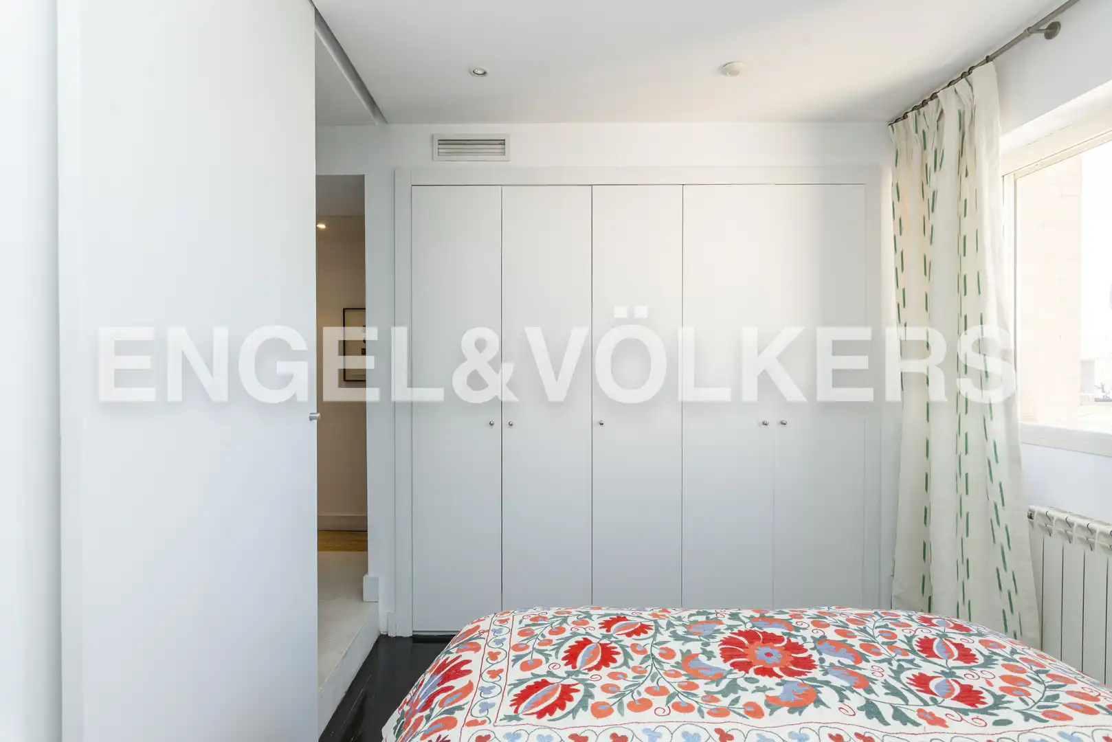 Habitación de Dúplex en venta en Madrid con Aire acondicionado, Calefacción y Terraza