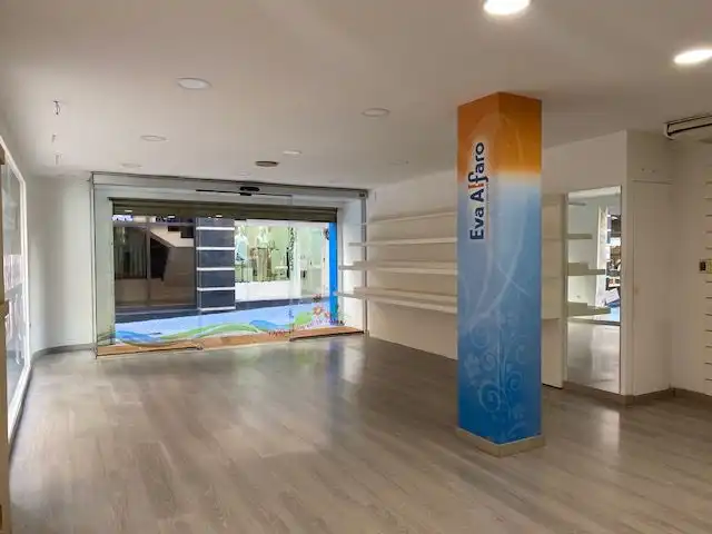 Business premises to rent in Nucli Urbà, imagen 2
