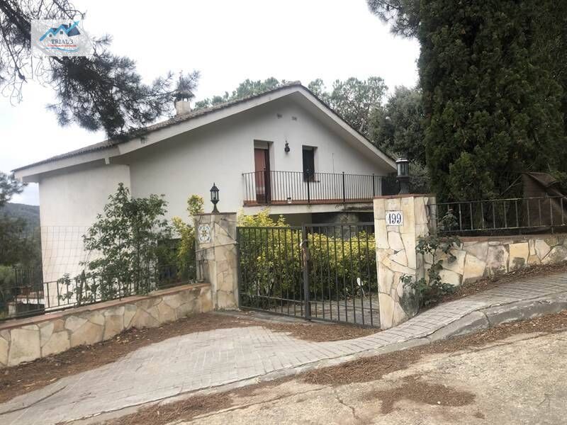Exterior view of House or chalet for sale in Dosrius  with Private garden and Terrace