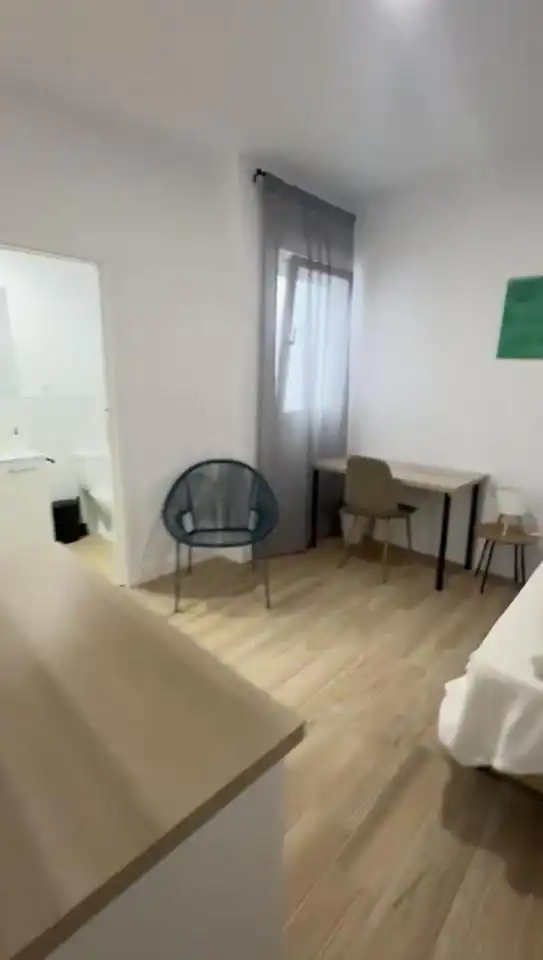 Dormitori de Planta baixa en venda en Cádiz amb Moblat