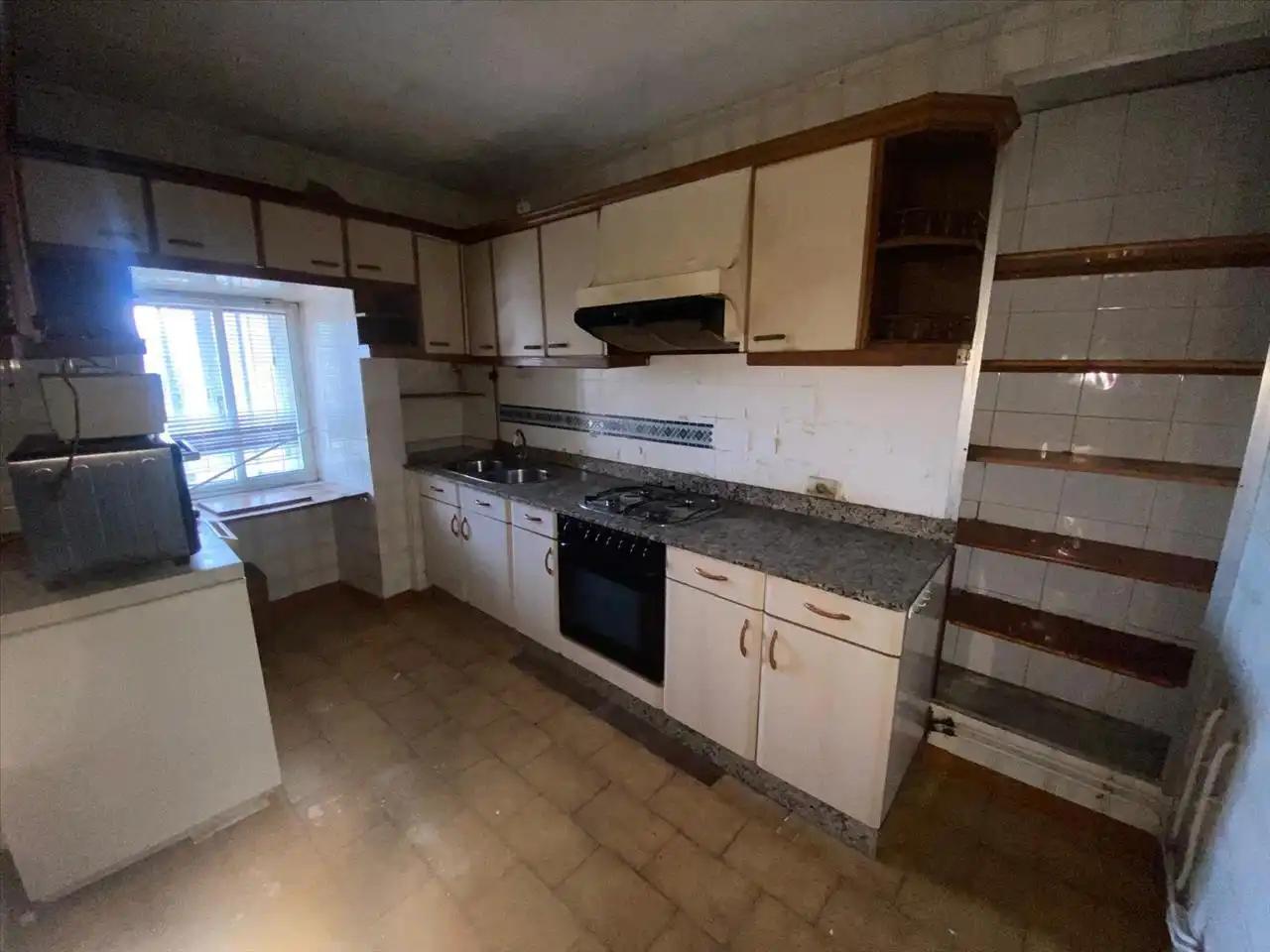 Kitchen of Detached homes for sale in A Pobra do Caramiñal  with Terrace and Storage room