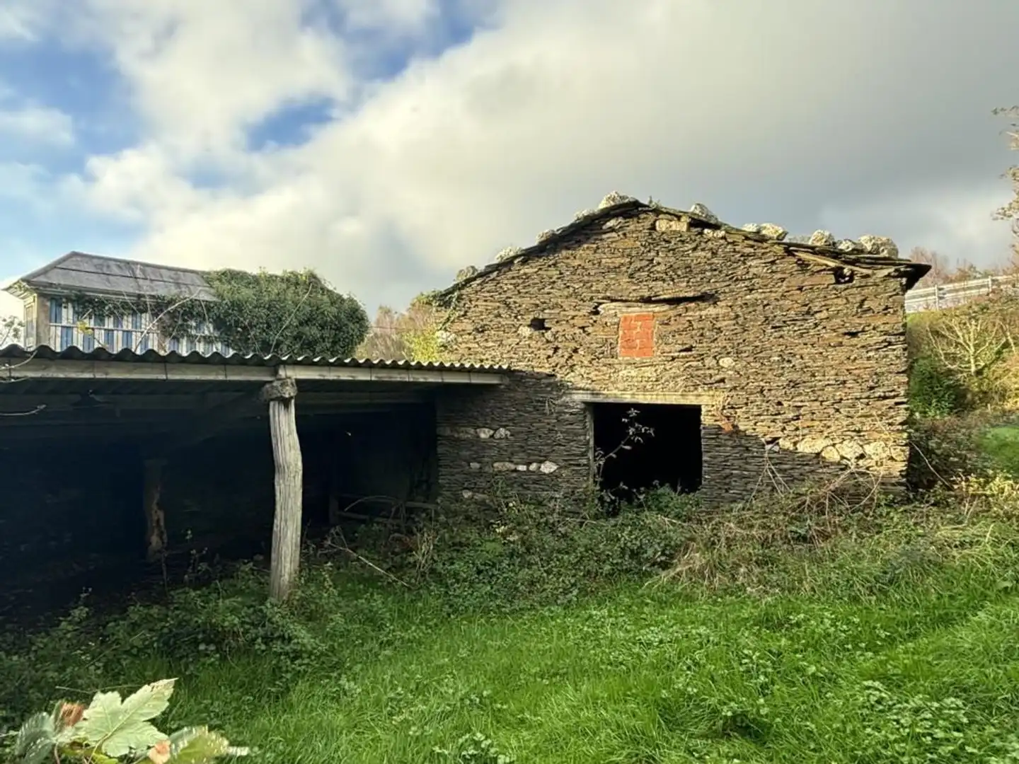 Vista exterior de Finca rústica en venda en Ortigueira amb Jardí privat, Terrassa i Traster