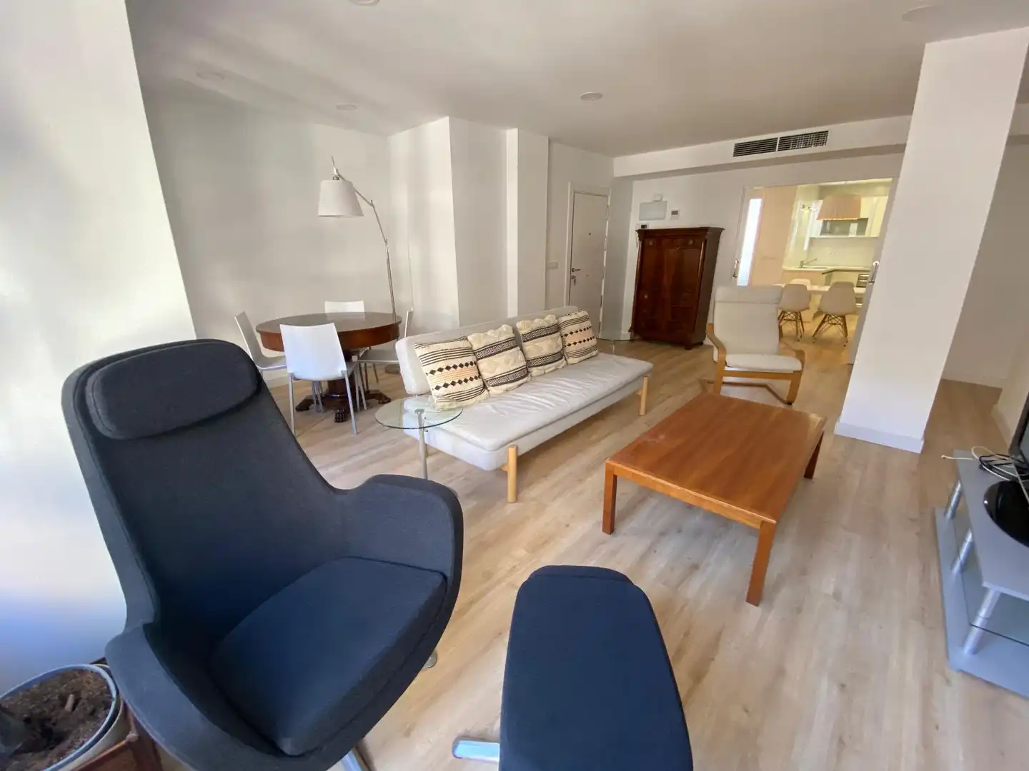 Living room of Flat for rent in Albacete  with Air Conditioner, Heating and Parquet flooring
