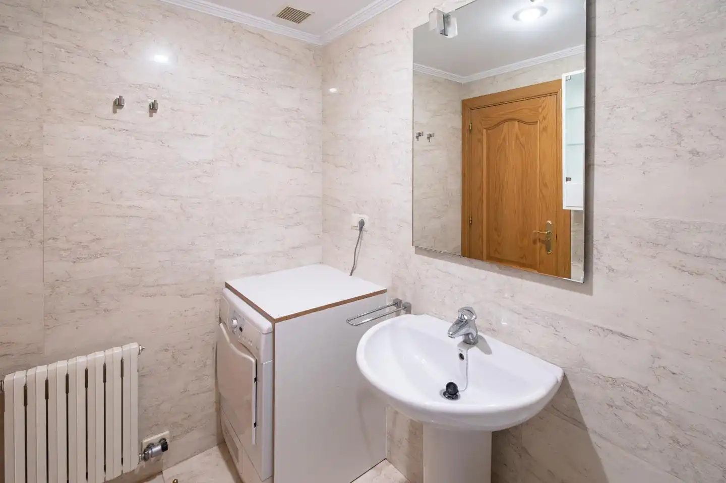 Flat for sale in Felisa Munárriz, Milagrosa