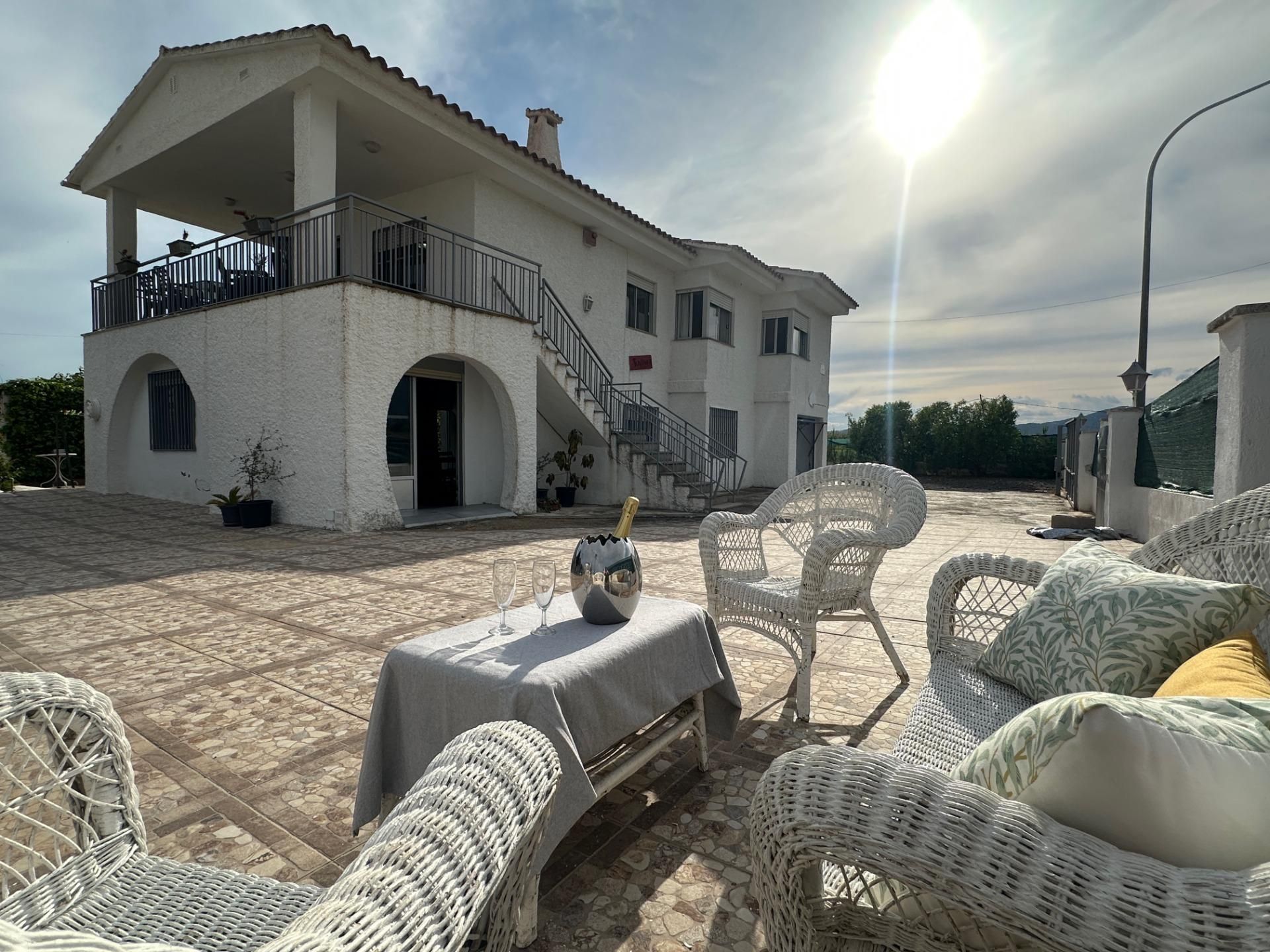 Terrassa de Casa o xalet en venda en Benicasim / Benicàssim amb Aire condicionat, Jardí privat i Terrassa