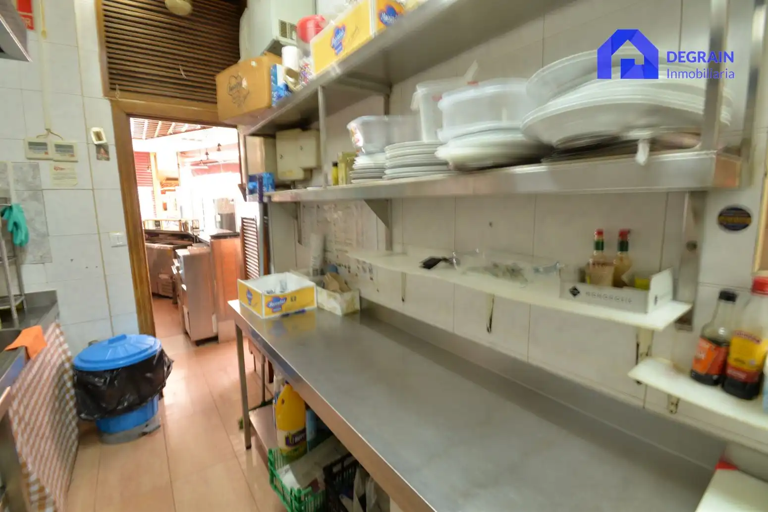 Cuina de Local de lloguer en Oviedo 