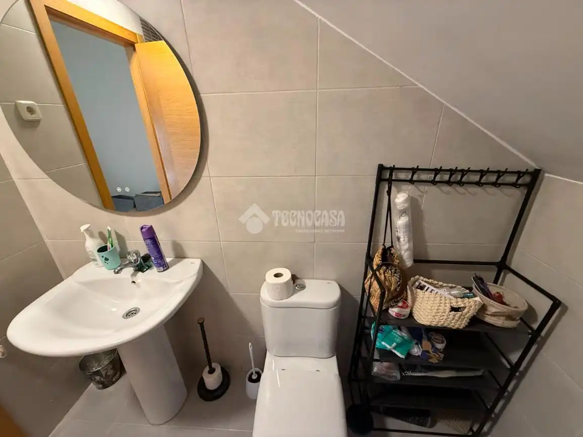 Bathroom of Flat for sale in Almorox  with Air Conditioner, Heating and Parquet flooring