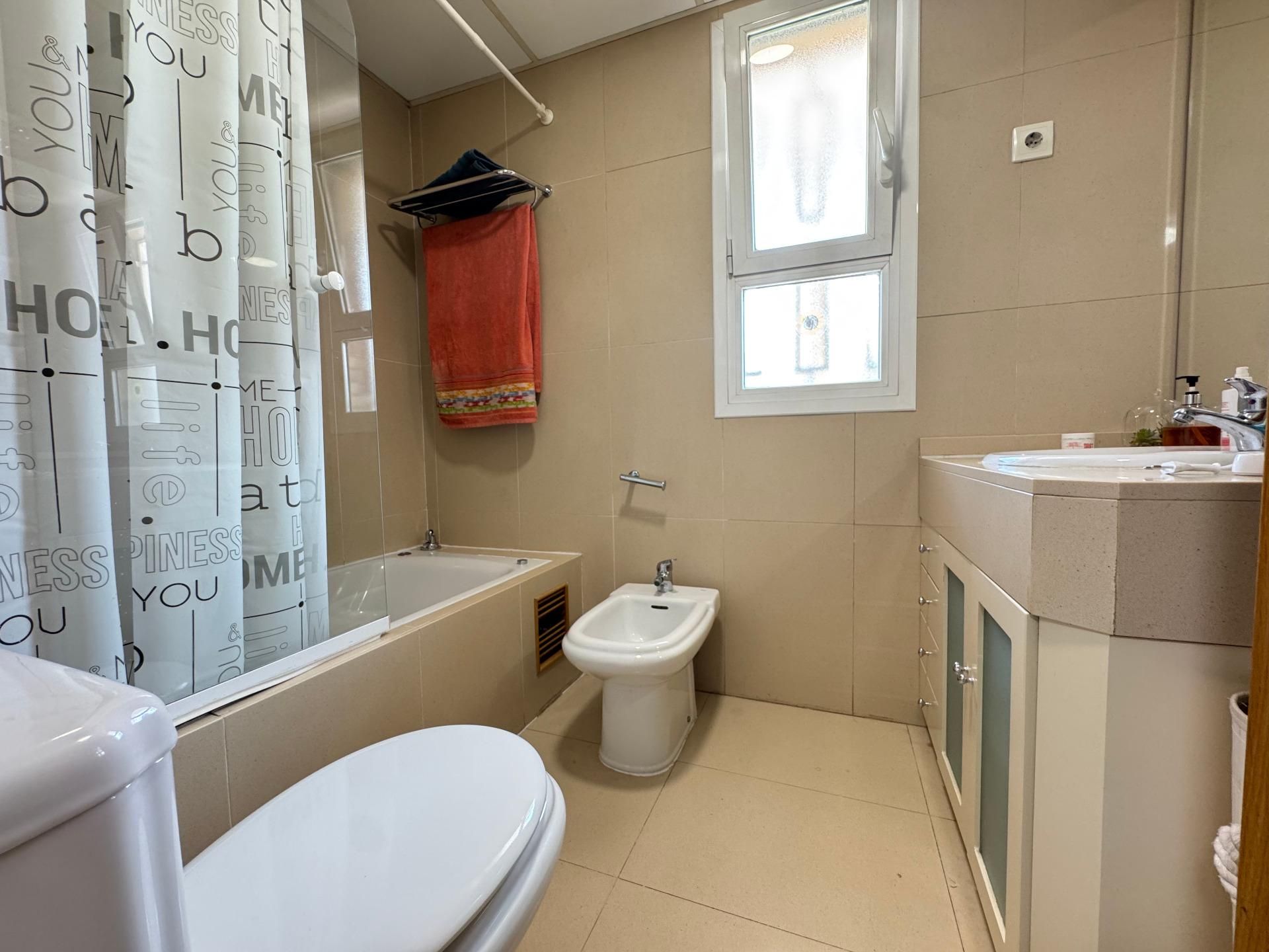 Baño de Piso en venta en Leganés con Jardín privado y Piscina comunitaria
