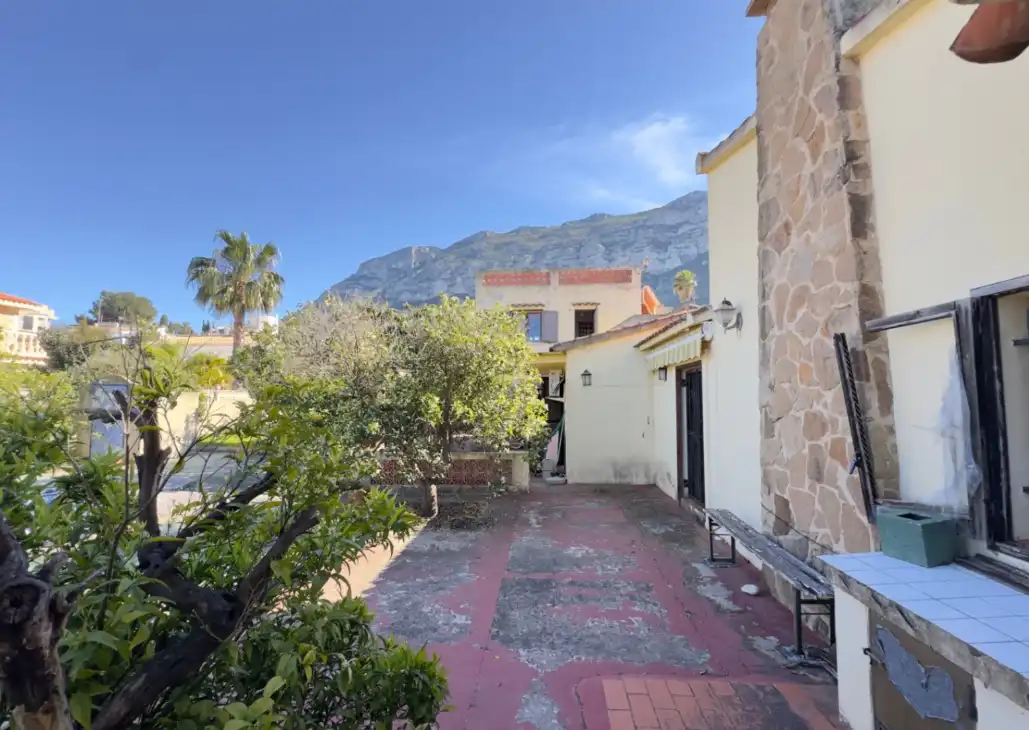 Außenansicht von Haus oder Chalet zum Verkauf in Dénia mit Terrasse, Abstellraum und Schwimmbad