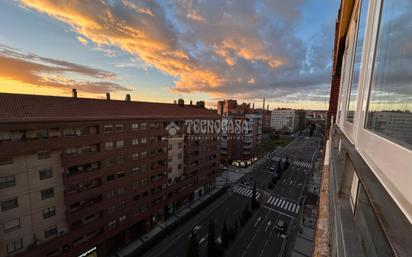 Exterior view of Flat for sale in  Zaragoza Capital