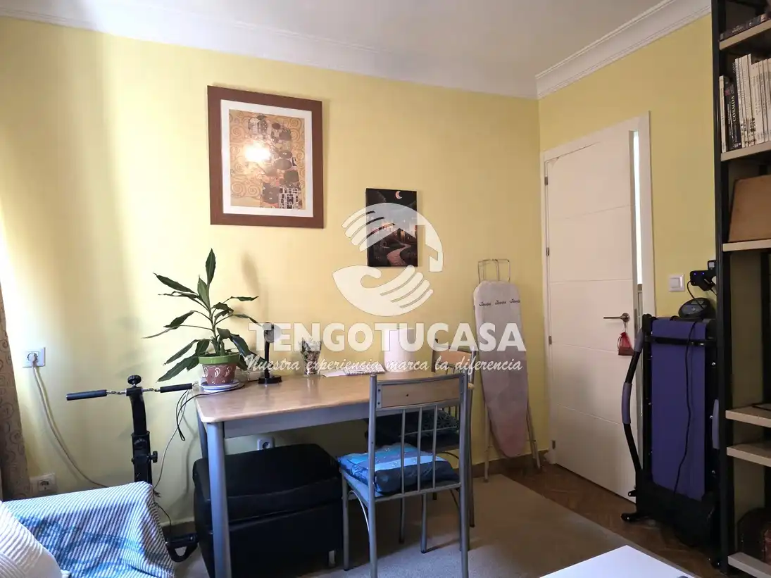 Dormitori de Pis en venda en Madrid amb Calefacció i Moblat