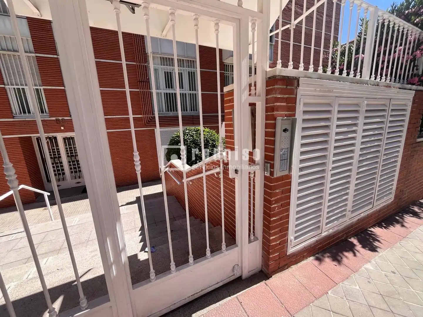 Exterior view of Flat for sale in Madrid  with Air Conditioner, Heating and Private garden