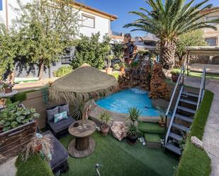 Piscina de Casa o xalet en venda en Iznalloz amb Aire condicionat, Terrassa i Piscina